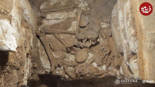 کشف مجسمه های یشمی سبز در مقبرۀ باستانی