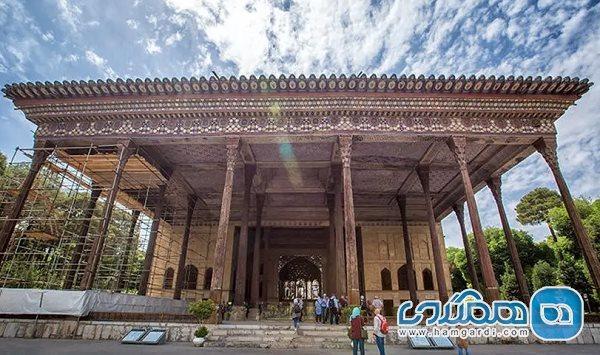 مرحله نو بازسازی ایوان کاخ چهلستون اصفهان آغاز شد